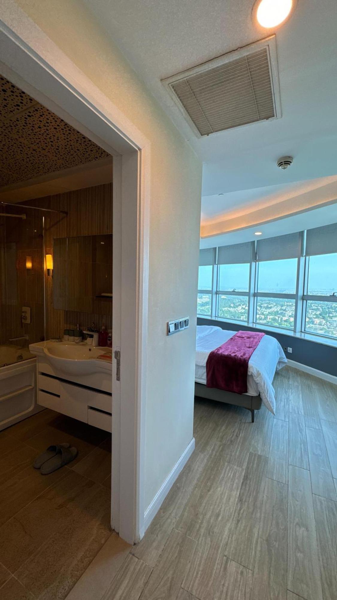 Centaurus Apartment City View Three Beds Исламабад Экстерьер фото